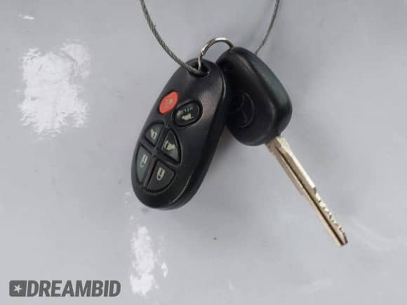 2005 Toyota Sienna XLE Limited z VIN 5TDZA22C15S281382, wystawiony jako IAAI lot #43300575 z przebiegiem 141 246 mil mil oraz . Historia ofert i sprzedaży dostępna na DreamBid. Obrazek 11.