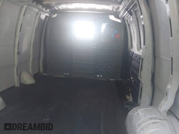 2012 Chevrolet Express Cargo z VIN 1GCSGAFXXC1129988, wystawiony jako IAAI lot #43169101 z przebiegiem 218 792 mil mil oraz . Historia ofert i sprzedaży dostępna na DreamBid. Obrazek 8.