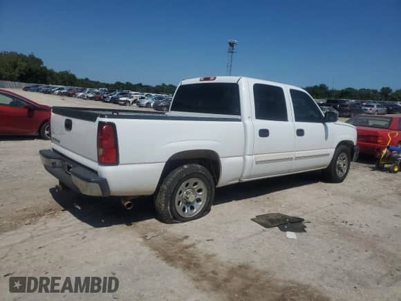 2007 Chevrolet Silverado 1500 LS with VIN 2GCEC13V571125360, listed as a Copart auction lot 71187005 with Not provided miles and Salvage title. Bid and sale history available at DreamBid. Image 3.