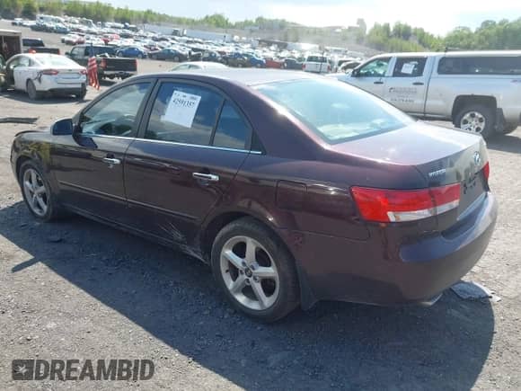 2006 Hyundai Sonata GLS z VIN 5NPEU46F56H050966, wystawiony jako IAAI lot #42591357 z przebiegiem 155 071 mil mil oraz . Historia ofert i sprzedaży dostępna na DreamBid. Obrazek 3.