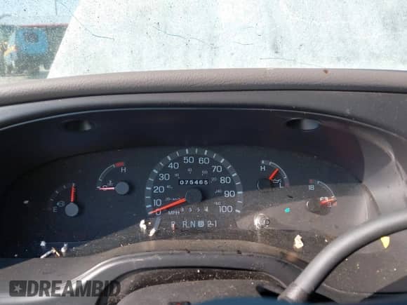 2001 Ford Econoline Cargo с VIN 1FTRE14261HA74987, выставлен на аукционе IAAI как лот 42372331 с пробегом 75 465 миль миль и . История ставок и продаж доступна на DreamBid. Изображение 7.