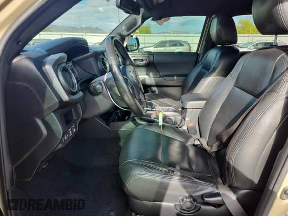 2017 Toyota Tacoma SR5 with VIN 3TMCZ5AN4HM095519, listed as a Copart auction lot 85329645 with 86,496 mi miles and Salvage title. Bid and sale history available at DreamBid. Image 7.