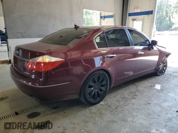 2009 Hyundai Genesis с VIN KMHGC46E79U051304, выставлен на аукционе Copart как лот 80304005 с пробегом 143 894 миль миль и Списание • Salvage title. История ставок и продаж доступна на DreamBid. Изображение 3.