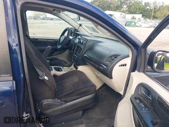 2014 Dodge Grand Caravan SXT z VIN 2C4RDGCG9ER122575, wystawiony jako IAAI lot #43357293 z przebiegiem 274 820 mil mil oraz . Historia ofert i sprzedaży dostępna na DreamBid. Obrazek 5.