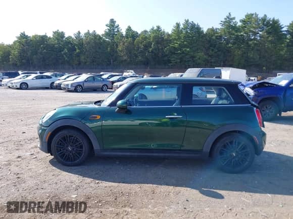 2015 MINI Hardtop z VIN WMWXM5C57F3A04447, wystawiony jako IAAI lot #43175332 z przebiegiem 84 307 mil mil oraz . Historia ofert i sprzedaży dostępna na DreamBid. Obrazek 14.