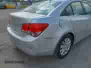 2011 Chevrolet Cruze LS с VIN 1G1PC5SH1B7276454, выставлен на аукционе IAAI как лот 43289303 с пробегом 138 701 миль миль и . История ставок и продаж доступна на DreamBid. Изображение 14.