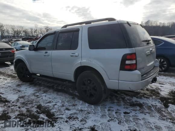 2010 Ford Explorer with VIN 1FMEU7D80AUA08592, listed as a Copart auction lot 88688615 with 149,113 mi miles and Salvage title. Bid and sale history available at DreamBid. Image 2.