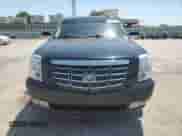 2011 Cadillac Escalade ESV Premium z VIN 1GYS4JEF9BR399323, wystawiony jako Copart lot #56574535 z przebiegiem 205 997 mil mil oraz Szkoda całkowita • Salvage title. Historia ofert i sprzedaży dostępna na DreamBid. Obrazek 5.