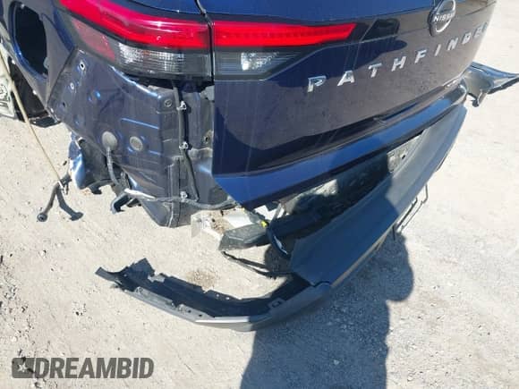 2022 Nissan Pathfinder SV z VIN 5N1DR3BC8NC217216, wystawiony jako IAAI lot #41821084 z przebiegiem Nie podano mil oraz . Historia ofert i sprzedaży dostępna na DreamBid. Obrazek 18.