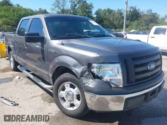 2012 Ford F-150 XL z VIN 1FTEW1CM8CKD87303, wystawiony jako IAAI lot #43435848 z przebiegiem 237 293 mil mil oraz . Historia ofert i sprzedaży dostępna na DreamBid. Obrazek 1.