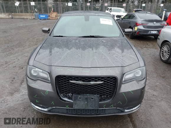 2017 Chrysler 300 S с VIN 2C3CCABG5HH505919, выставлен на аукционе IAAI как лот 41847391 с пробегом 120 438 миль миль и . История ставок и продаж доступна на DreamBid. Изображение 12.