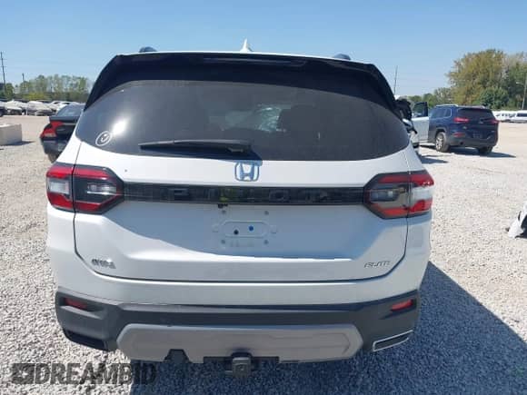 2024 Honda Pilot Elite with VIN 5FNYG1H85RB014506, listed as a IAAI auction lot 43202074 with 17,609 mi miles and . Bid and sale history available at DreamBid. Image 16.