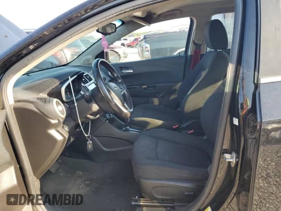 2017 Chevrolet Sonic LT с VIN 1G1JD6SB2H4157830, выставлен на аукционе Copart как лот 68764965 с пробегом 111 562 миль миль и Чистый • Clean title. История ставок и продаж доступна на DreamBid. Изображение 7.