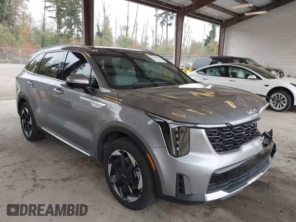 2025 Kia Sorento SX Prestige with VIN KNDRKDJGXS5309226, listed as a IAAI auction lot 43504232 with 29,750 mi miles and . Bid and sale history available at DreamBid. Image 1.