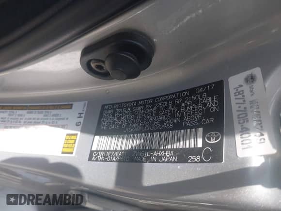 2017 Toyota Prius Two z VIN JTDKARFU0H3042988, wystawiony jako IAAI lot #42580166 z przebiegiem 169 300 mil mil oraz . Historia ofert i sprzedaży dostępna na DreamBid. Obrazek 9.