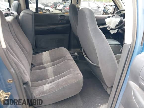 2002 Dodge Dakota SLT with VIN 1B7HL48N62S716393, listed as a IAAI auction lot 42038313 with 194,912 mi miles and . Bid and sale history available at DreamBid. Image 8.