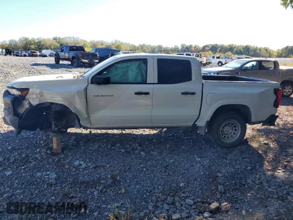 2023 Chevrolet Colorado 2WD Work Truck z VIN 1GCPSBEK4P1133203, wystawiony jako Copart lot #84612845 z przebiegiem Nie podano mil oraz Szkoda całkowita • Salvage title. Historia ofert i sprzedaży dostępna na DreamBid. Obrazek 2.