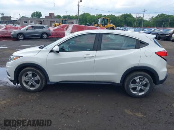 2021 Honda HR-V LX с VIN 3CZRU6H33MM713890, выставлен на аукционе IAAI как лот 42378619 с пробегом 40 410 миль миль и . История ставок и продаж доступна на DreamBid. Изображение 14.