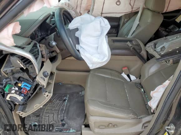 2016 Chevrolet Tahoe LT z VIN 1GNSCBKC8GR283523, wystawiony jako Copart lot #82261185 z przebiegiem Nie podano mil oraz Szkoda całkowita • Salvage title. Historia ofert i sprzedaży dostępna na DreamBid. Obrazek 7.
