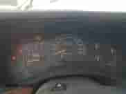 2006 Chevrolet Silverado 1500 LS z VIN 1GCEC19X66Z116391, wystawiony jako Copart lot #84517514 z przebiegiem 261 898 mil mil oraz Szkoda całkowita • Salvage title. Historia ofert i sprzedaży dostępna na DreamBid. Obrazek 9.