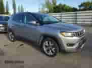 2020 Jeep Compass Limited z VIN 3C4NJDCB5LT137966, wystawiony jako Copart lot #84068285 z przebiegiem 58 183 mil mil oraz Szkoda całkowita • Salvage title. Historia ofert i sprzedaży dostępna na DreamBid. Obrazek 4.