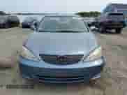 2002 Toyota Camry LE z VIN 4T1BE32K52U608498, wystawiony jako Copart lot #67666465 z przebiegiem 154 349 mil mil oraz Nie do naprawy • Non repairable. Historia ofert i sprzedaży dostępna na DreamBid. Obrazek 5.