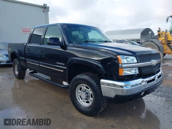 2003 Chevrolet Silverado 2500HD LS z VIN 1GCHK23U93F155736, wystawiony jako IAAI lot #42825912 z przebiegiem 195 691 mil mil oraz . Historia ofert i sprzedaży dostępna na DreamBid. Obrazek 1.