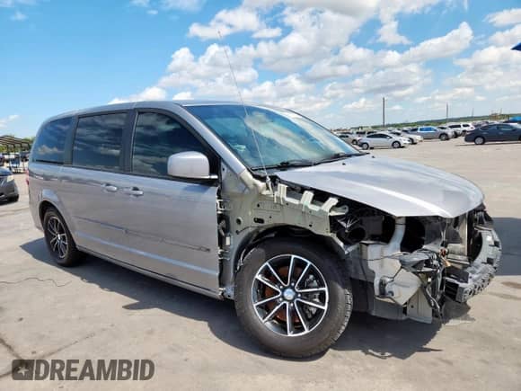 2017 Dodge Grand Caravan SE z VIN 2C4RDGBG0HR550184, wystawiony jako Copart lot #81712195 z przebiegiem 89 256 mil mil oraz Szkoda całkowita • Salvage title. Historia ofert i sprzedaży dostępna na DreamBid. Obrazek 4.