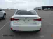 2018 Lexus IS 300 z VIN JTHC81D20J5030125, wystawiony jako IAAI lot #43333253 z przebiegiem 120 940 mil mil oraz . Historia ofert i sprzedaży dostępna na DreamBid. Obrazek 16.