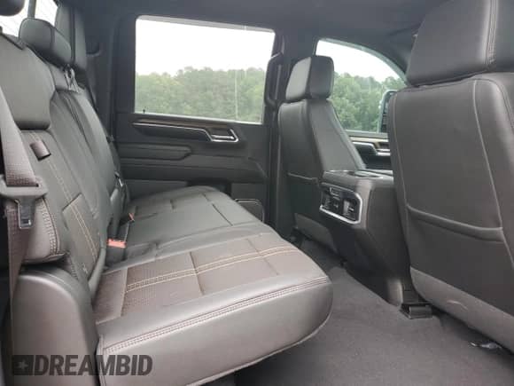 2024 Chevrolet Silverado 2500HD High Country с VIN 2GC4YREY0R1167134, выставлен на аукционе Copart как лот 57374095 с пробегом 8 585 миль миль и Списание • Salvage title. История ставок и продаж доступна на DreamBid. Изображение 10.