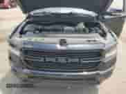 2021 Ram 1500 Laramie z VIN 1C6SRFRT2MN570208, wystawiony jako Copart lot #63192945 z przebiegiem 45 477 mil mil oraz Szkoda całkowita • Salvage title. Historia ofert i sprzedaży dostępna na DreamBid. Obrazek 11.