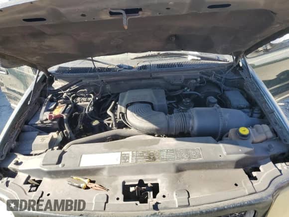 2003 Ford F-150 XLT с VIN 1FTRW07L83KB29330, выставлен на аукционе Copart как лот 71307655 с пробегом Не указан миль и Списание • Salvage title. История ставок и продаж доступна на DreamBid. Изображение 11.