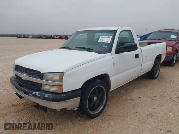 2005 Chevrolet Silverado 1500 z VIN 1GCEC14V15Z234840, wystawiony jako IAAI lot #41680492 z przebiegiem 264 652 mil mil oraz . Historia ofert i sprzedaży dostępna na DreamBid. Obrazek 2.
