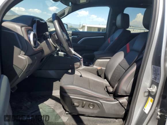 2024 Chevrolet Colorado 4WD Z71 с VIN 1GCPTDEK8R1132907, выставлен на аукционе Copart как лот 70956955 с пробегом 21 080 миль миль и Списание • Salvage title. История ставок и продаж доступна на DreamBid. Изображение 7.
