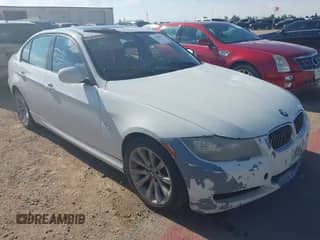 2011 BMW 3 Series 328i с VIN WBAPH7C52BE461257, выставлен на аукционе IAAI как лот 43090952 с пробегом 135 520 миль миль и . История ставок и продаж доступна на DreamBid. Изображение 1.