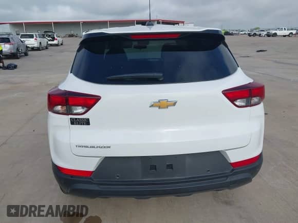 2025 Chevrolet TrailBlazer LS with VIN KL79MMSP6SB025969, listed as a IAAI auction lot 42815862 with 9,203 mi miles and . Bid and sale history available at DreamBid. Image 16.