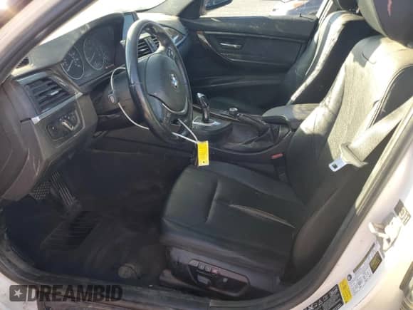 2015 BMW 3 Series 328i xDrive z VIN WBA3B3G56FNT18546, wystawiony jako Copart lot #82230405 z przebiegiem 204 703 mil mil oraz Szkoda całkowita • Salvage title. Historia ofert i sprzedaży dostępna na DreamBid. Obrazek 7.