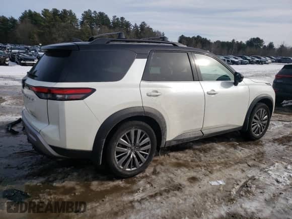 2024 Nissan Pathfinder SL with VIN 5N1DR3CD3RC247785, listed as a Copart auction lot 42151275 with 19,772 mi miles and Salvage title. Bid and sale history available at DreamBid. Image 3.