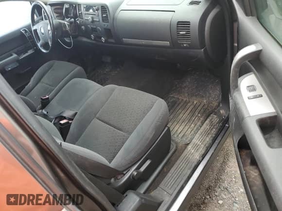 2007 Chevrolet Silverado 1500 2LT с VIN 2GCEK19JX71594855, выставлен на аукционе Copart как лот 63231605 с пробегом 236 982 миль миль и Списание • Salvage title. История ставок и продаж доступна на DreamBid. Изображение 8.