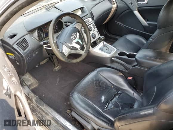 2010 Hyundai Genesis Coupe with VIN KMHHU6KH1AU014816, listed as a Copart auction lot 59250645 with 152,333 mi miles and Salvage title. Bid and sale history available at DreamBid. Image 8.