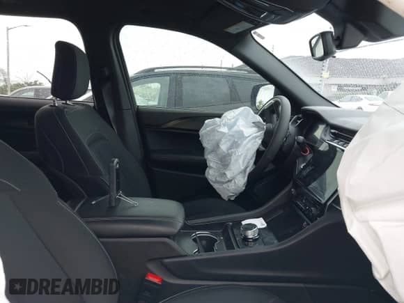 2024 Jeep Grand Cherokee Altitude with VIN 1C4RJHAG8RC256039, listed as a IAAI auction lot 42979037 with 11,753 mi miles and . Bid and sale history available at DreamBid. Image 5.