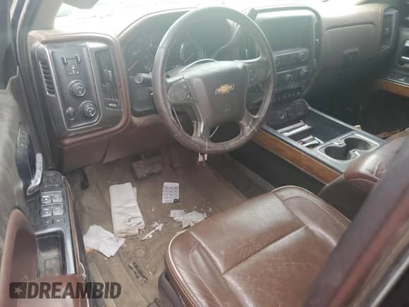 2017 Chevrolet Silverado 3500HD High Country с VIN 1GC4K1EY0HF194246, выставлен на аукционе Copart как лот 51924645 с пробегом 160 689 миль миль и Списание • Salvage title. История ставок и продаж доступна на DreamBid. Изображение 8.