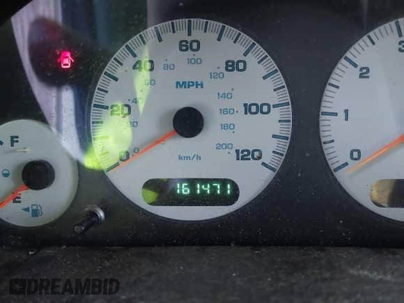 2002 Dodge Caravan Sport with VIN 2B4GP44352R688220, listed as a IAAI auction lot 43438148 with 161,471 mi miles and . Bid and sale history available at DreamBid. Image 7.