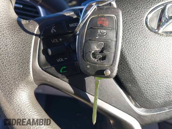2015 Hyundai Sonata SE с VIN 5NPE24AF6FH139717, выставлен на аукционе IAAI как лот 43475743 с пробегом 224 011 миль миль и . История ставок и продаж доступна на DreamBid. Изображение 11.