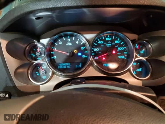 2010 Chevrolet Silverado 2500HD LT z VIN 1GC5KXBG9AZ200391, wystawiony jako Copart lot #58624255 z przebiegiem 283 400 mil mil oraz Szkoda całkowita • Salvage title. Historia ofert i sprzedaży dostępna na DreamBid. Obrazek 9.