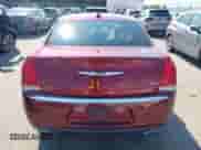 2016 Chrysler 300 Anniversary Edition с VIN 2C3CCAAG0GH273780, выставлен на аукционе IAAI как лот 43204300 с пробегом 138 407 миль миль и . История ставок и продаж доступна на DreamBid. Изображение 16.