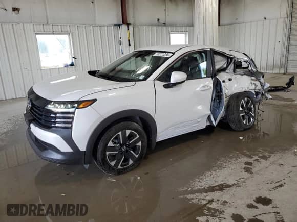 2025 Nissan Kicks SV with VIN 3N8AP6CB5SL331425, listed as a Copart auction lot 70221285 with 1,132 mi miles and Non repairable. Bid and sale history available at DreamBid. Image 1.