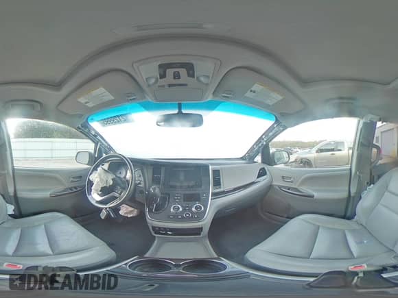 2016 Toyota Sienna XLE with VIN 5TDYK3DC6GS744986, listed as a Copart auction lot 82129995 with 78,089 mi miles and Salvage title. Bid and sale history available at DreamBid. Image 16.