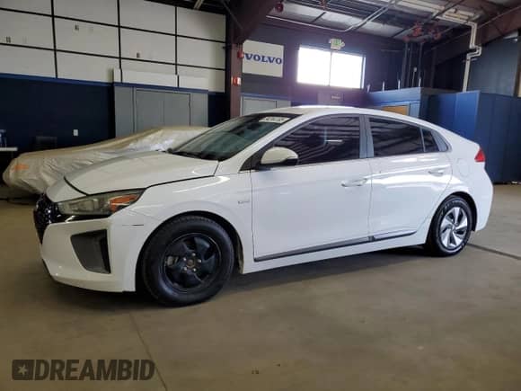 2017 Hyundai Ioniq SEL с VIN KMHC75LC1HU048327, выставлен на аукционе Copart как лот 84244185 с пробегом 149 537 миль миль и Чистый • Clean title. История ставок и продаж доступна на DreamBid. Изображение 1.