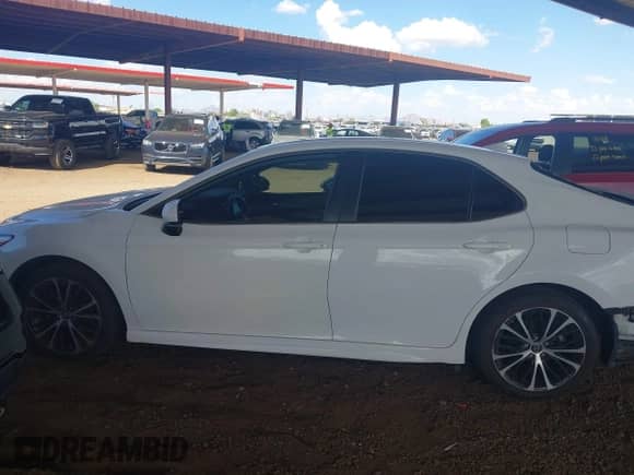 2019 Toyota Camry LE с VIN 4T1B11HK3KU791973, выставлен на аукционе IAAI как лот 43173331 с пробегом 99 127 миль миль и . История ставок и продаж доступна на DreamBid. Изображение 15.